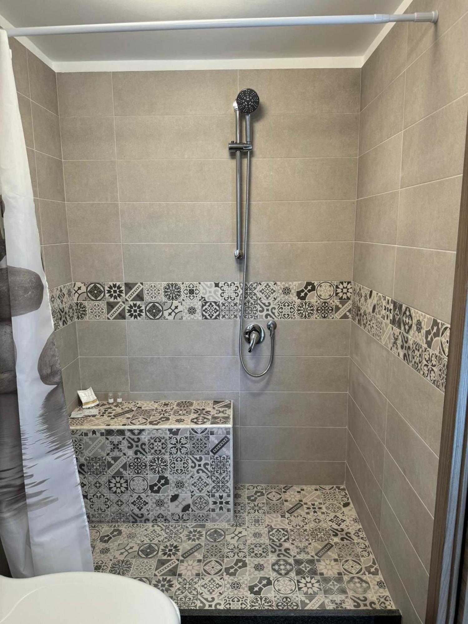 La Rondine Bed Otel Ficarazzi Dış mekan fotoğraf